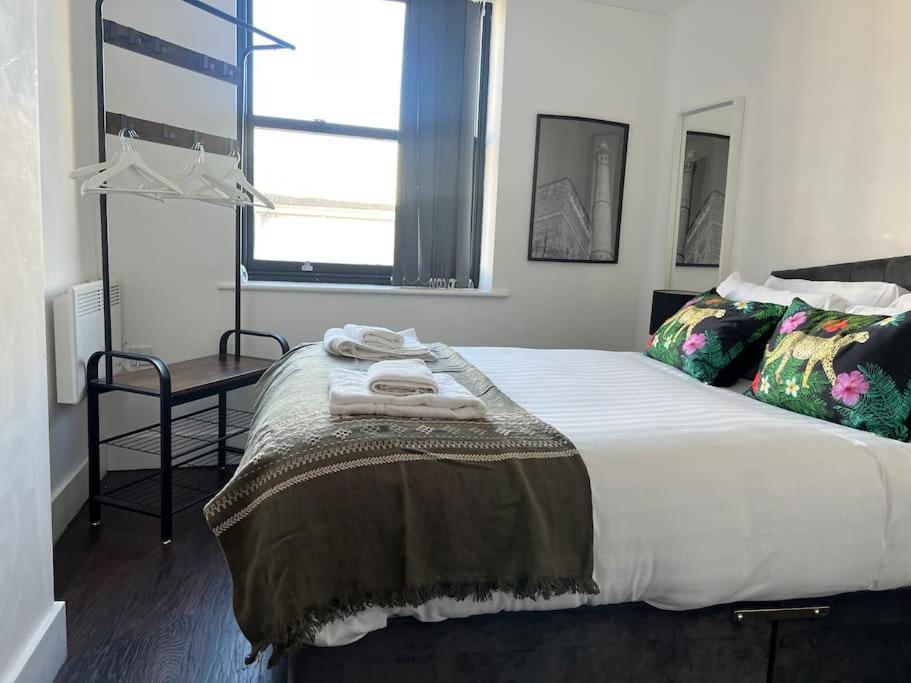 Mathew Street 1 Bed Apt Sleeps 6 ลิเวอร์พูล ภายนอก รูปภาพ