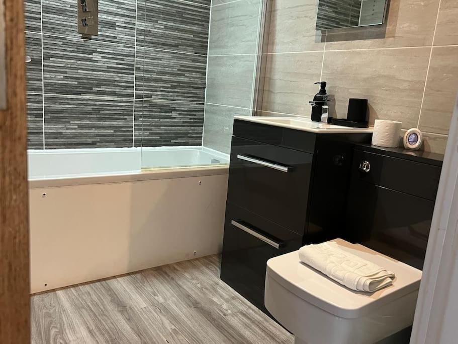 Mathew Street 1 Bed Apt Sleeps 6 ลิเวอร์พูล ภายนอก รูปภาพ