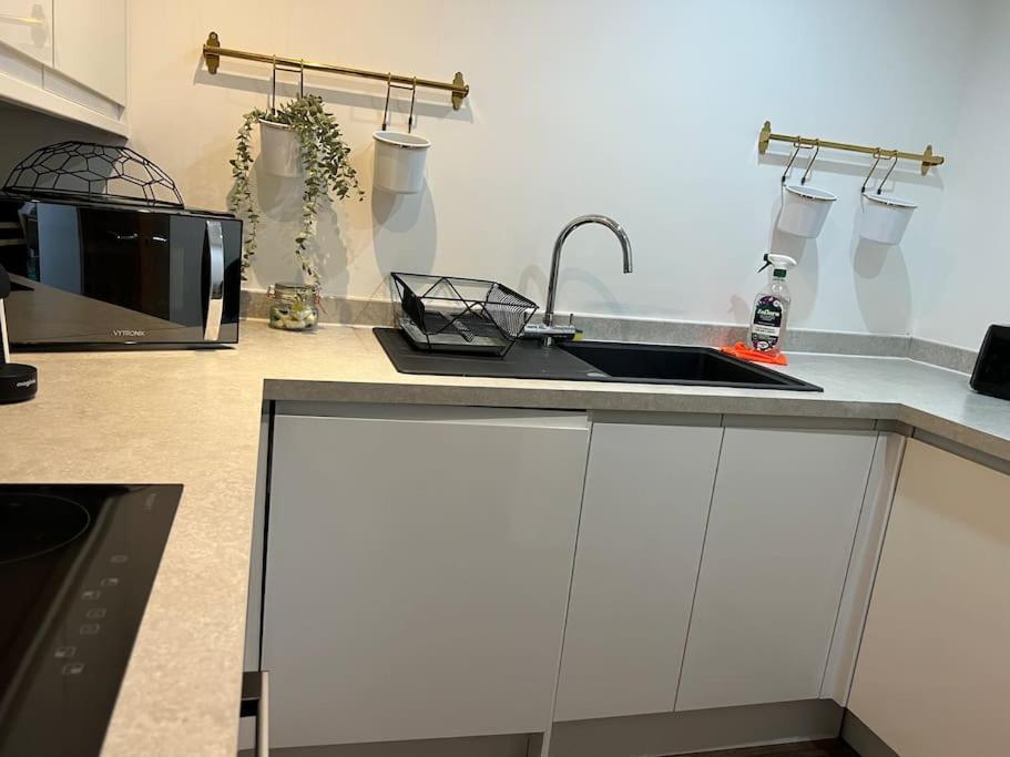 Mathew Street 1 Bed Apt Sleeps 6 ลิเวอร์พูล ภายนอก รูปภาพ